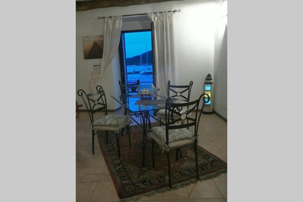 Suite Portovenere ปอร์โตเวเนเร ภายนอก รูปภาพ