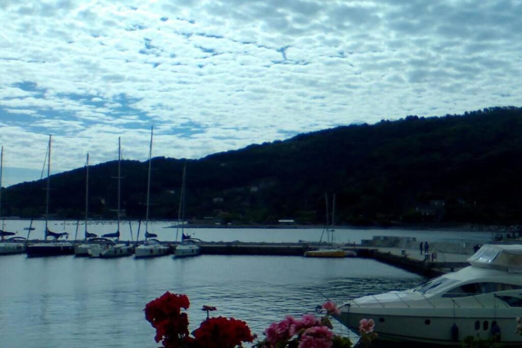 Suite Portovenere ปอร์โตเวเนเร ภายนอก รูปภาพ