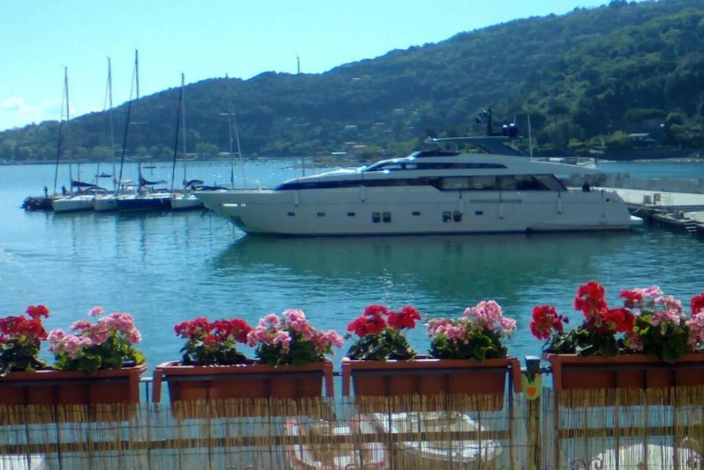 Suite Portovenere ปอร์โตเวเนเร ภายนอก รูปภาพ