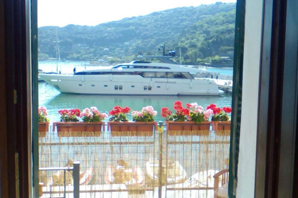 Suite Portovenere ปอร์โตเวเนเร ภายนอก รูปภาพ